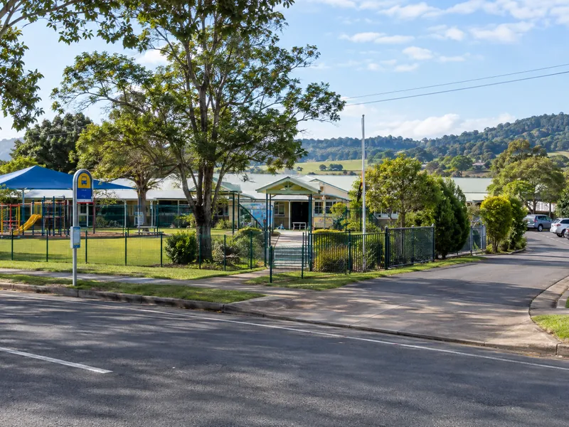 Clunes local airport transfer area