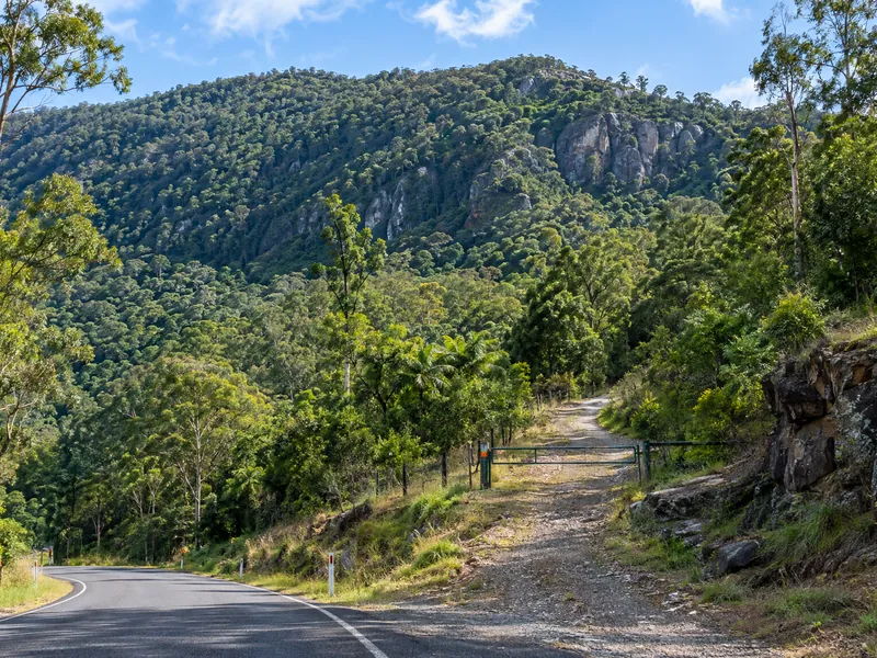 Hogarth Range local airport transfer area