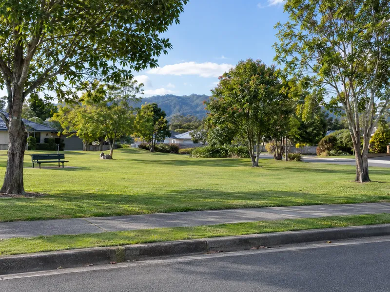 Lismore Heights local airport transfer area