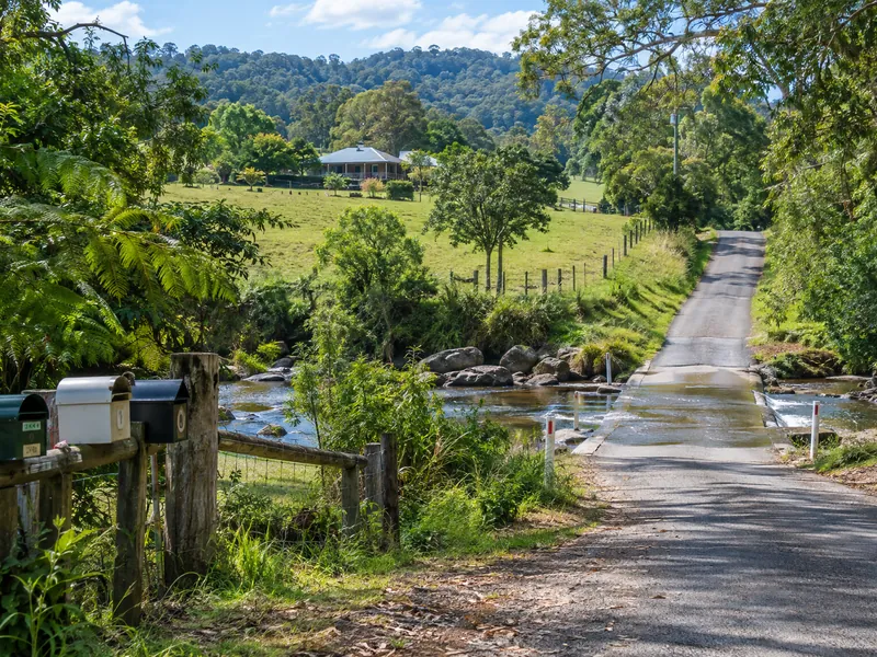 Loadstone local airport transfer area