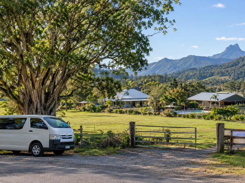 Midginbil local airport transfer area