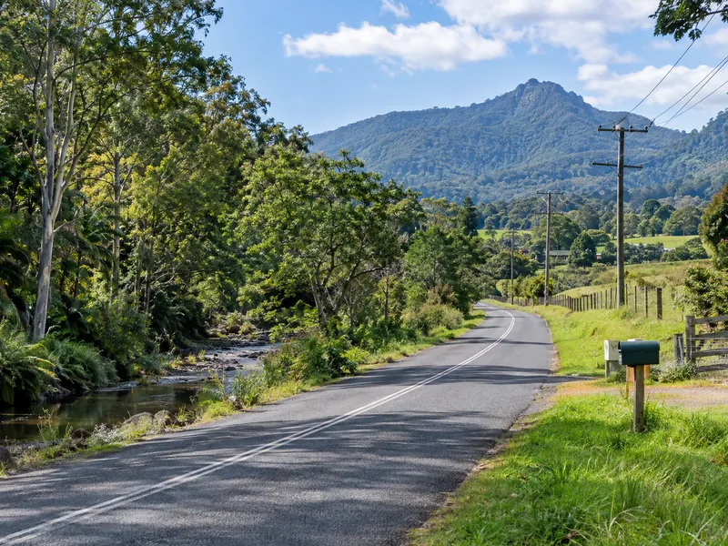 Tyalgum Creek local airport transfer area